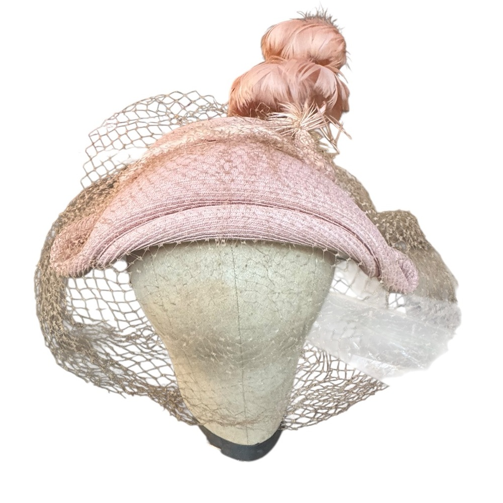 1950s/60s Soft, Muted Pink Straw Fascinator Hat w/Birdcage Veil & Pink Feathers